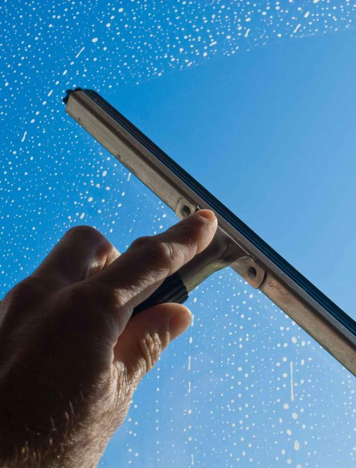 Lavage vitrines Montereau-Fault-Yonne